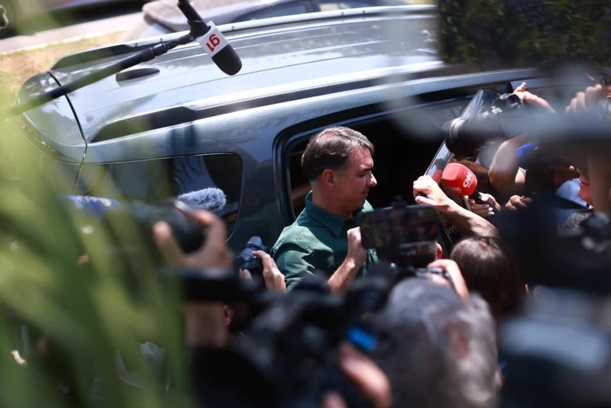 Recuo na 6×1 e decisão de Kassio Nunes indicam alerta na campanha de Flávio