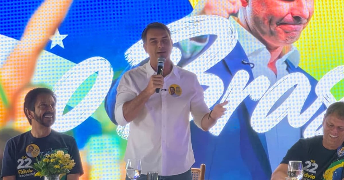 Flávio Bolsonaro diz que ‘cenário está muito favorável’ e pede agilidade do TSE